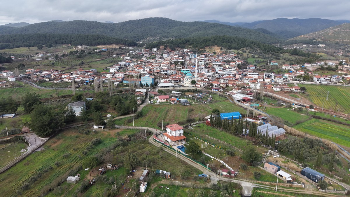 İZMİR YENİKÖY MERKEZDE SATILIK TEKTAPU 1.855 M2 MUHTEŞEM KONUMDA BAHÇE - 4